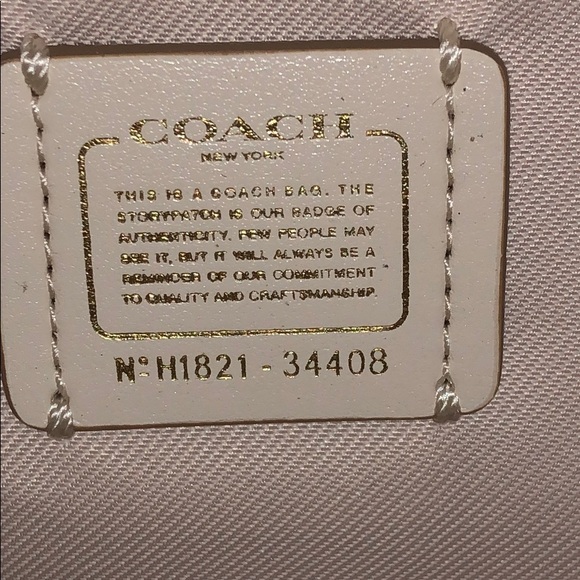 NWT Coach Swagger. Beautiful!. 🥰 - Picture 6 of 8